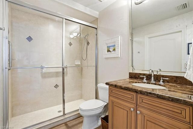 587 Avellino Isles CIR 23101, Naples, FL 34119