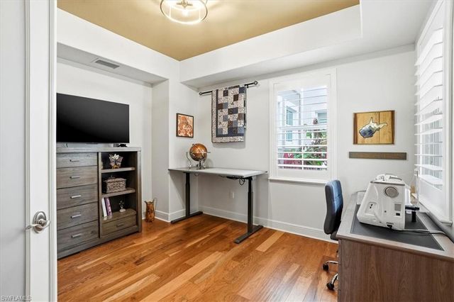 587 Avellino Isles CIR 23101, Naples, FL 34119