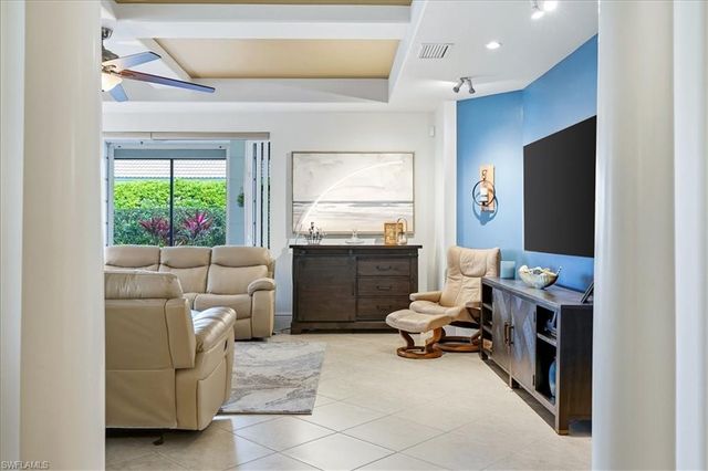 587 Avellino Isles CIR 23101, Naples, FL 34119