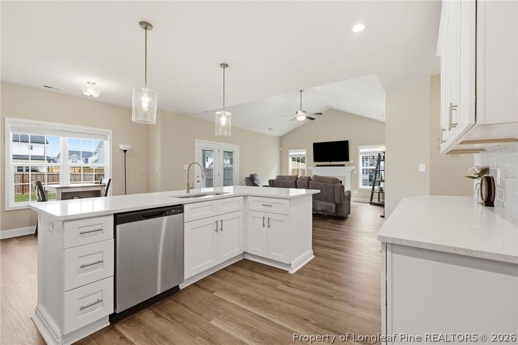 365 Whitestone Drive, Fayetteville, NC 28312 — photo 4