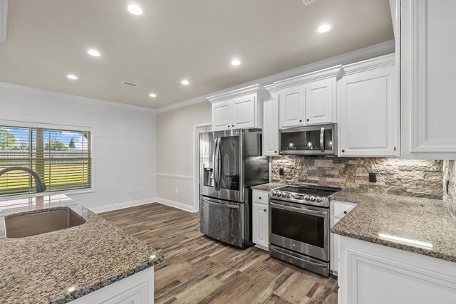 125 Tanglewood Drive, Headland, AL 36345