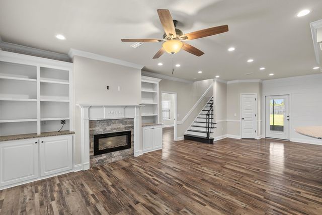 125 Tanglewood Drive, Headland, AL 36345