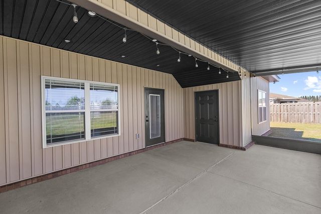 125 Tanglewood Drive, Headland, AL 36345