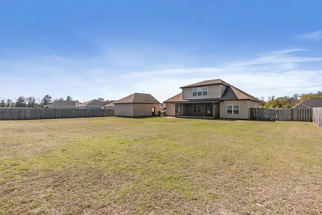 125 Tanglewood Drive, Headland, AL 36345