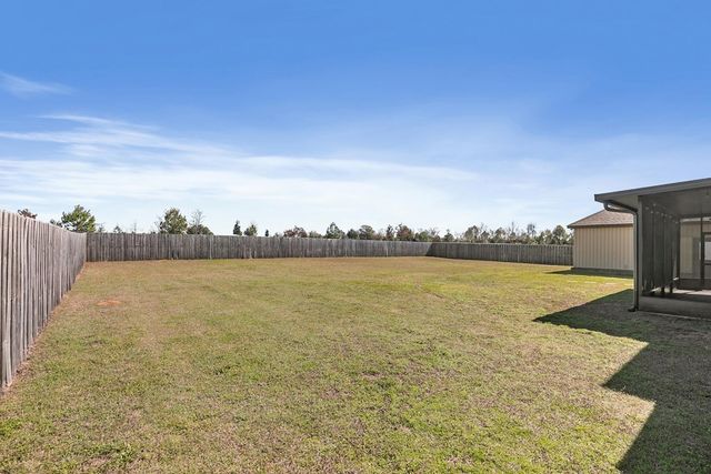 125 Tanglewood Drive, Headland, AL 36345