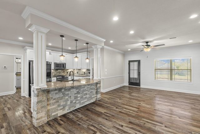 125 Tanglewood Drive, Headland, AL 36345