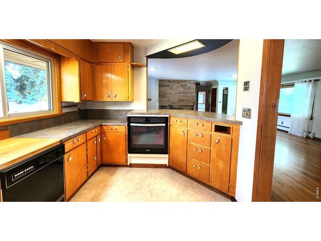 441 W 11th St, Loveland, CO 80537