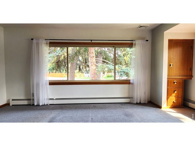 441 W 11th St, Loveland, CO 80537