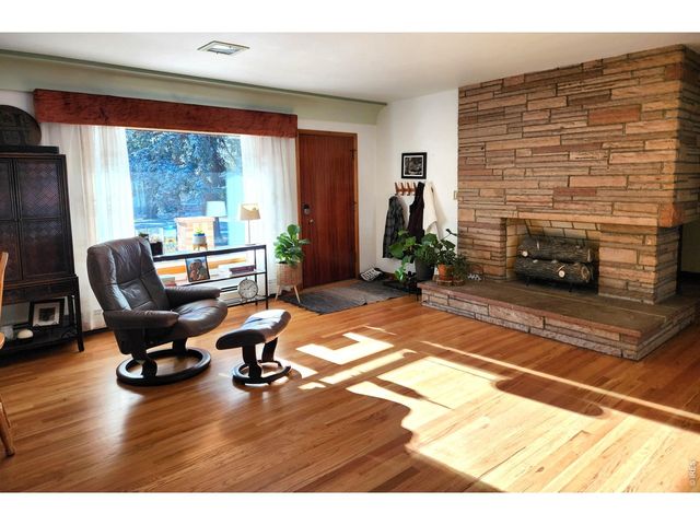 441 W 11th St, Loveland, CO 80537
