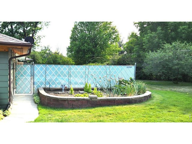 441 W 11th St, Loveland, CO 80537