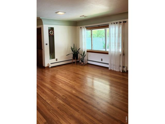 441 W 11th St, Loveland, CO 80537