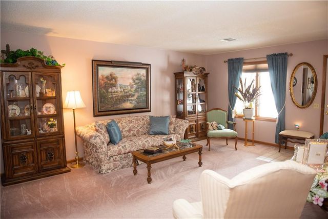 19001 Sunrise Drive, Belton, MO 64012