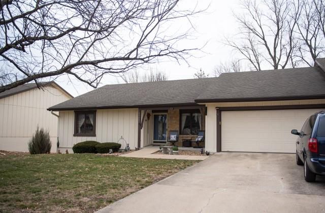 19001 Sunrise Drive, Belton, MO 64012