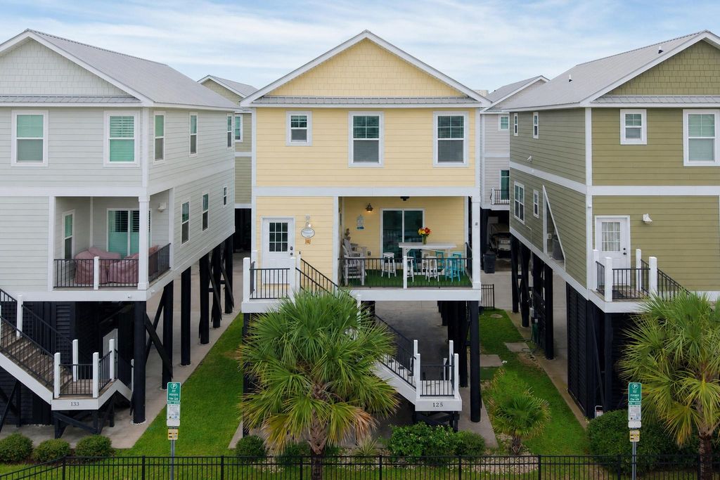 125 Garden City Retreat Dr., Garden City Beach, SC 29576 — exterior
