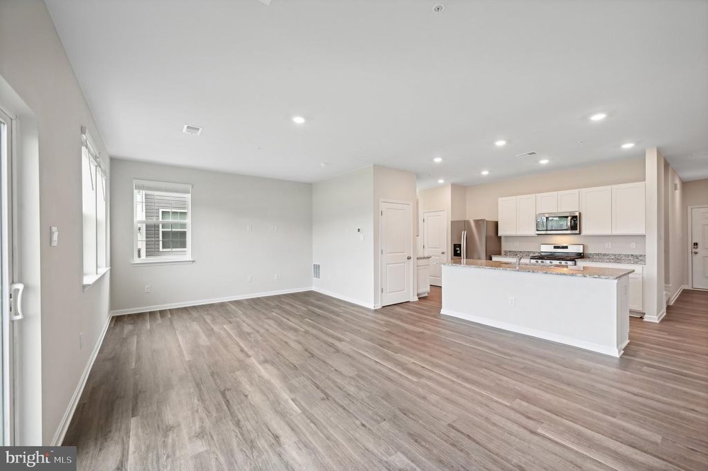 Image 6 of property listing at 729 MANAGRASS DR, Joppa, MD 21085