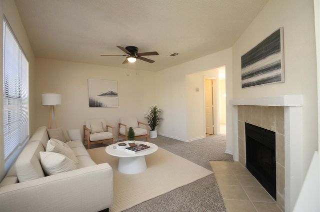 915 Cedar Terrace, Cedar Hill, TX 75104