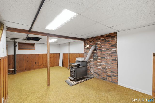 17 Carol Drive, Manchester, CT 06040