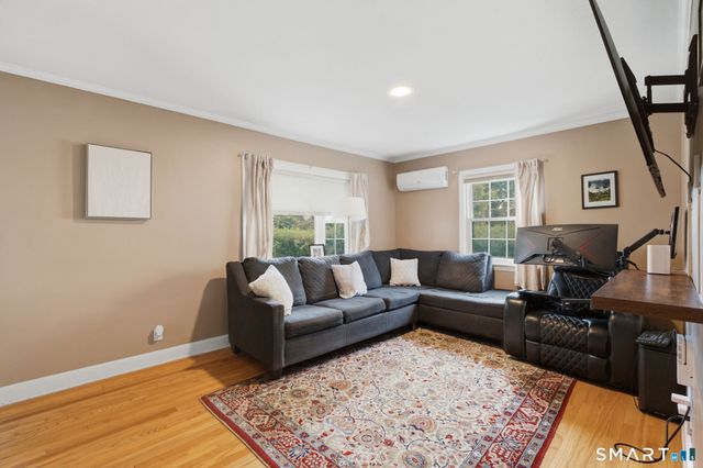 17 Carol Drive, Manchester, CT 06040