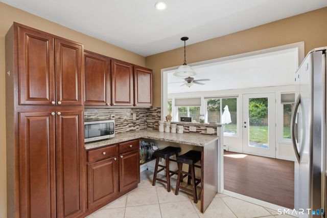 17 Carol Drive, Manchester, CT 06040