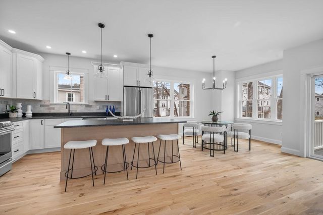 46 Beach Road, Salisbury, MA 01952