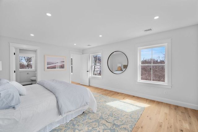 46 Beach Road, Salisbury, MA 01952