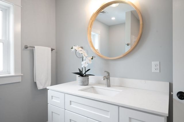 46 Beach Road, Salisbury, MA 01952