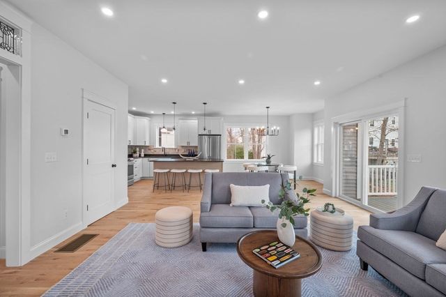 46 Beach Road, Salisbury, MA 01952