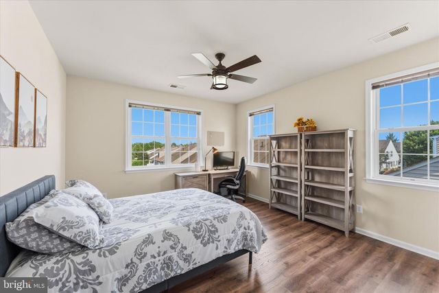 20494 CASABLANCA DR, Ashburn, VA 20147