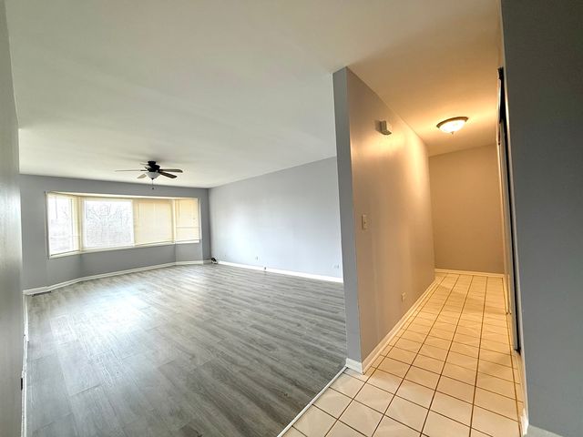 3108 Roberts Drive 6, Woodridge, IL 60517