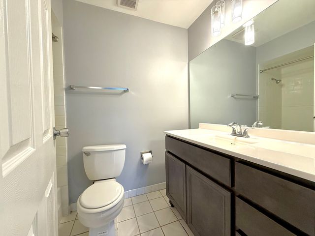 3108 Roberts Drive 6, Woodridge, IL 60517