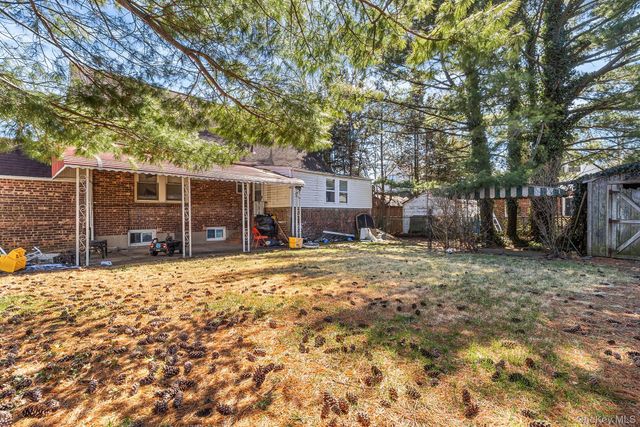 11 Henry Street, Valley Stream, NY 11580