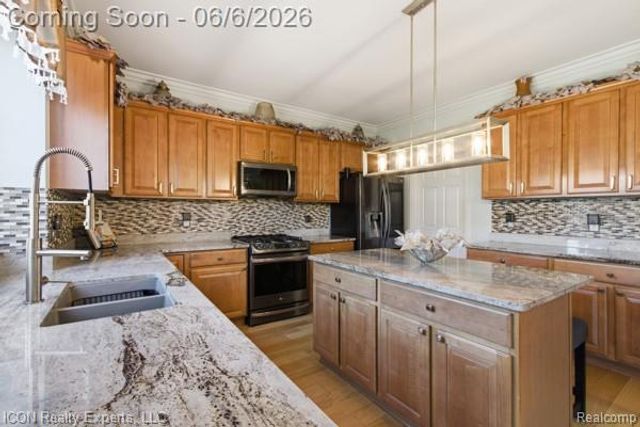 48879 Michaywe Drive, Macomb Township, MI 48044