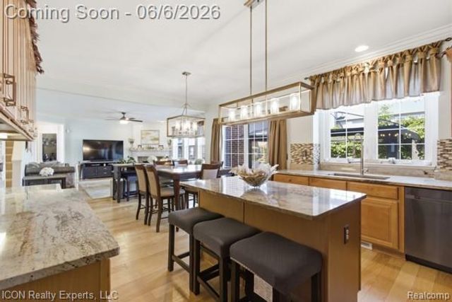 48879 Michaywe Drive, Macomb Township, MI 48044