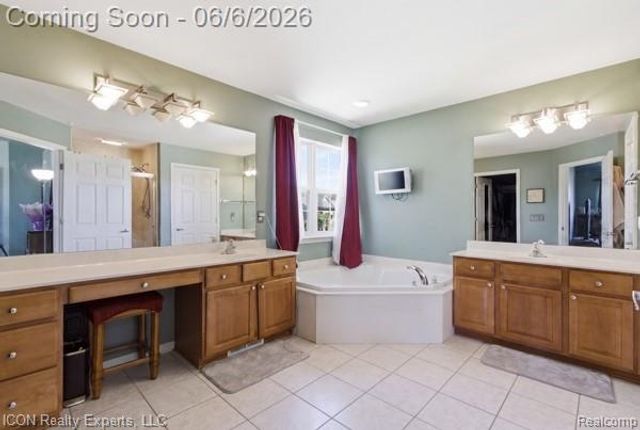 48879 Michaywe Drive, Macomb Township, MI 48044