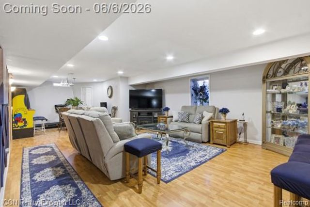48879 Michaywe Drive, Macomb Township, MI 48044
