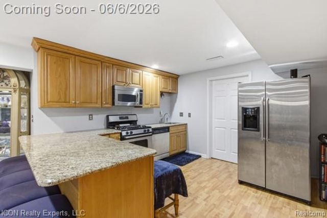 48879 Michaywe Drive, Macomb Township, MI 48044