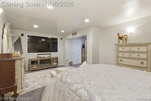 48879 Michaywe Drive, Macomb Township, MI 48044