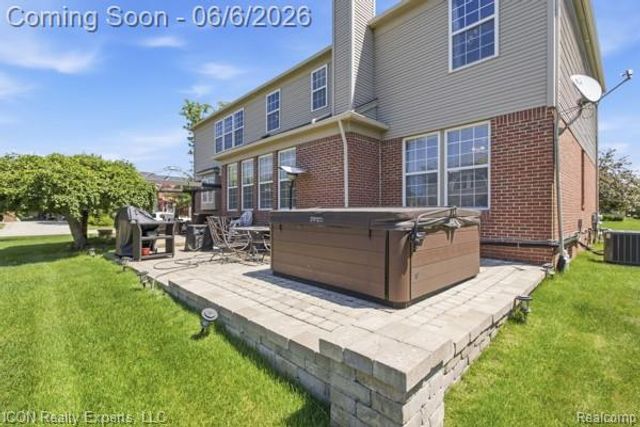 48879 Michaywe Drive, Macomb Township, MI 48044