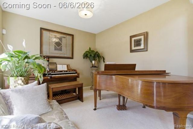 48879 Michaywe Drive, Macomb Township, MI 48044