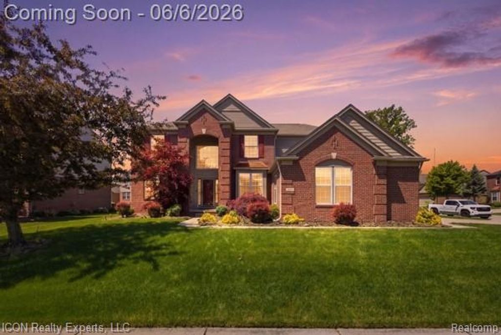 48879 Michaywe Drive, Macomb Township, MI 48044