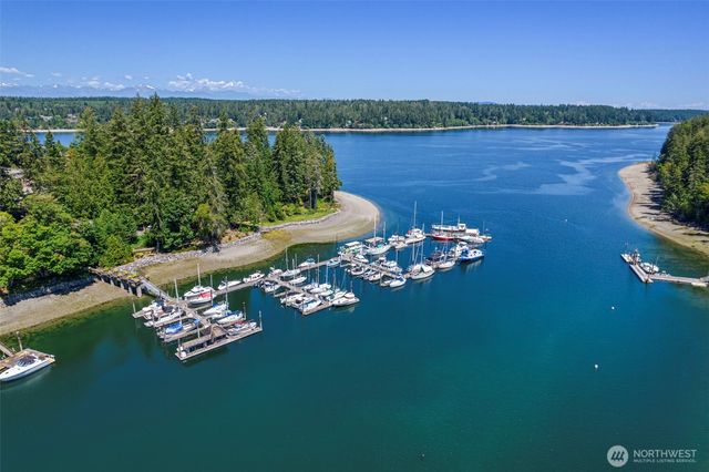 2561 E Harstine Island Road N, Shelton, WA 98584