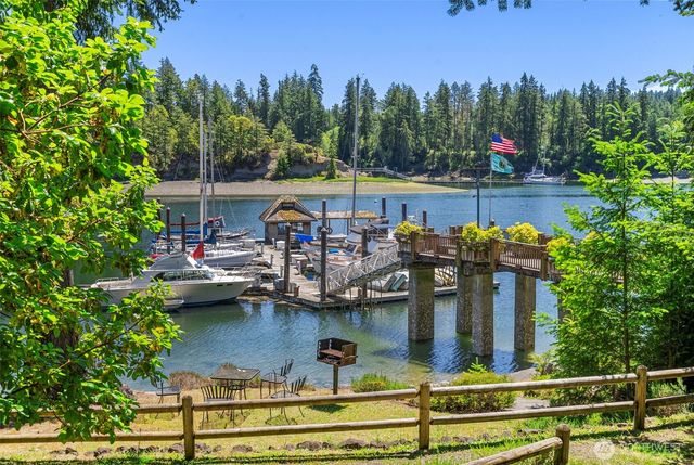 2561 E Harstine Island Road N, Shelton, WA 98584