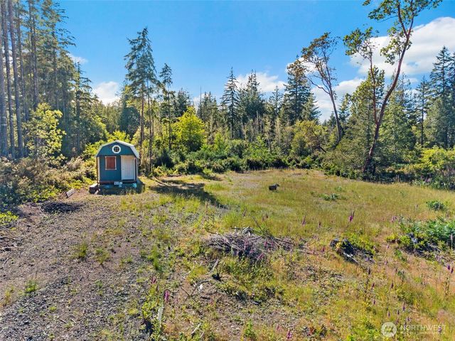 2561 E Harstine Island Road N, Shelton, WA 98584