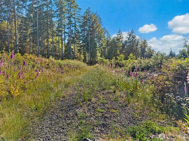 2561 E Harstine Island Road N, Shelton, WA 98584
