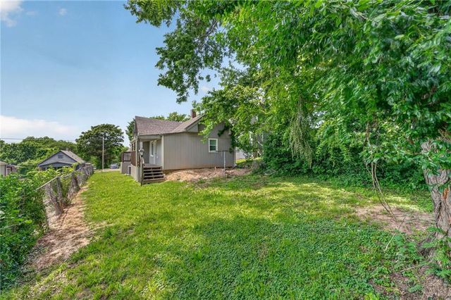 221 N 25th Street, Kansas City, KS 66102