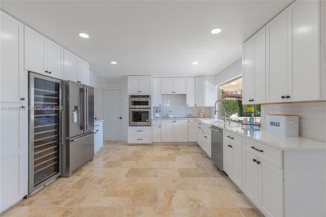 3010 NE 58th St, Fort Lauderdale, FL 33308