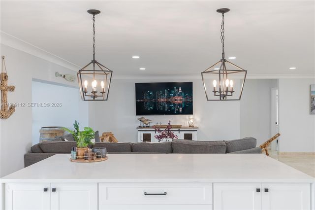 3010 NE 58th St, Fort Lauderdale, FL 33308