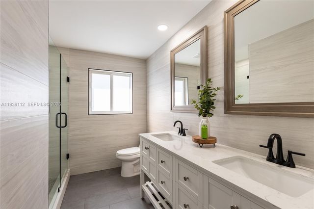 3010 NE 58th St, Fort Lauderdale, FL 33308