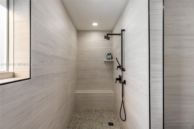 3010 NE 58th St, Fort Lauderdale, FL 33308