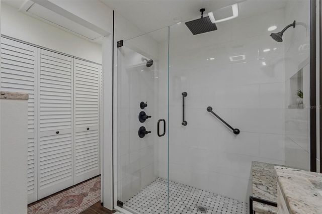 10099 LINDEN PLACE DRIVE, Seminole, FL 33776